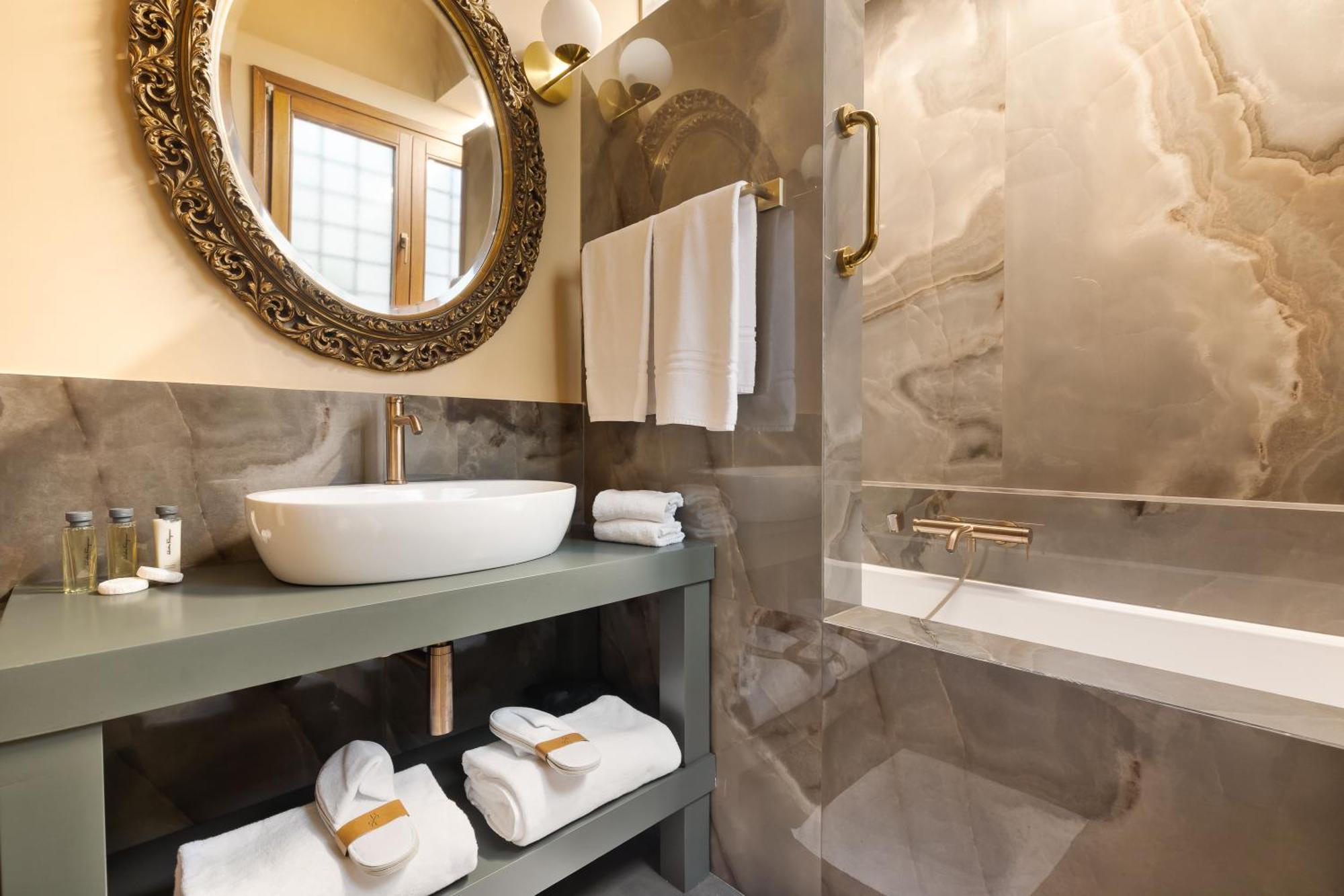 Casa Maestro, A Burghesius Appartamento